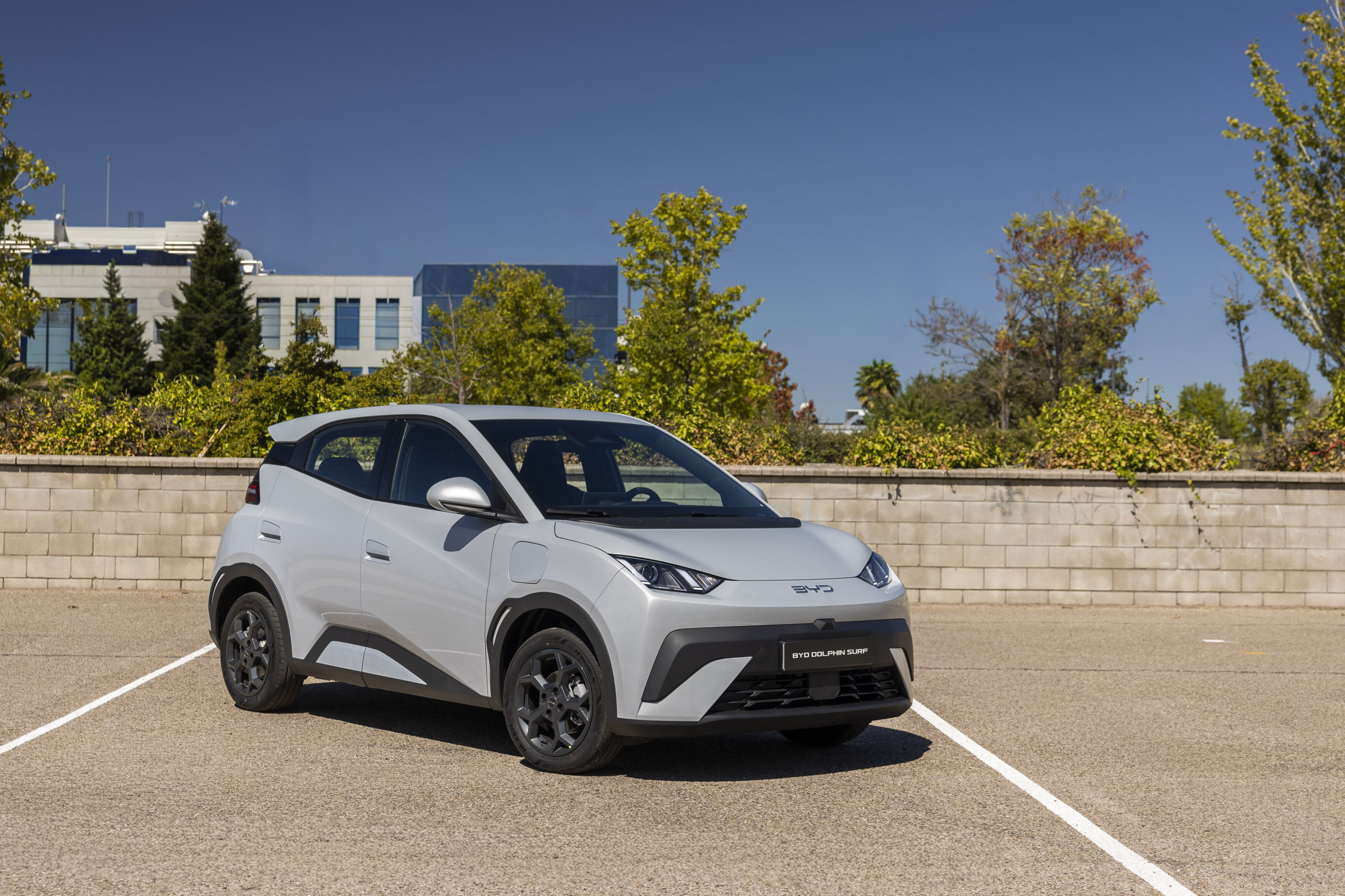BYD Dolphin Surf evoluciona con más tecnología, flexibilidad y 5 plazas