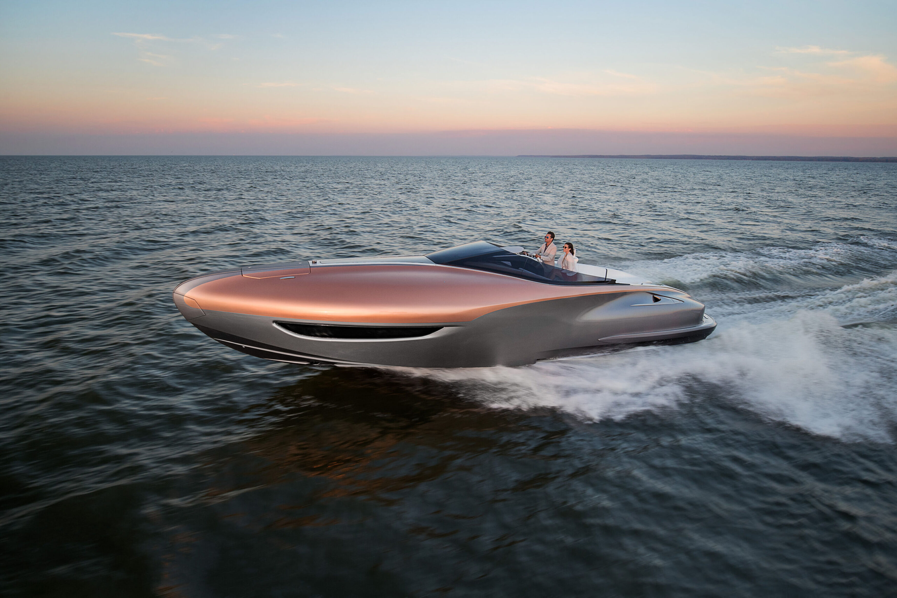 Con El Mar Abierto Como Escenario, Lexus Presenta El Yate De Lujo LY680